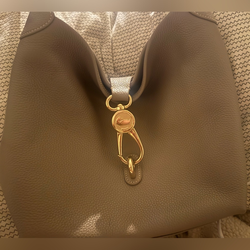 Dooney & Bourke Pebble Grain Handbag in Brown with Gold Lock